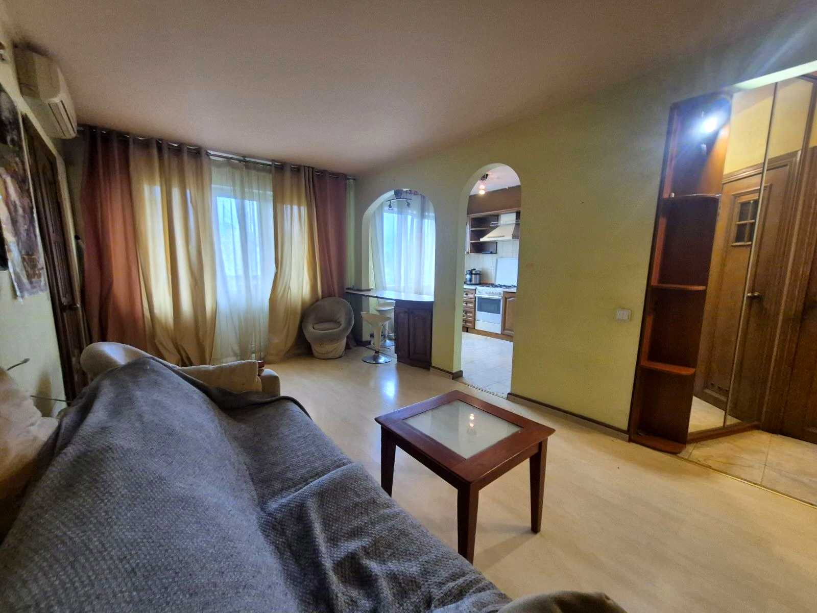 1876914763247711
