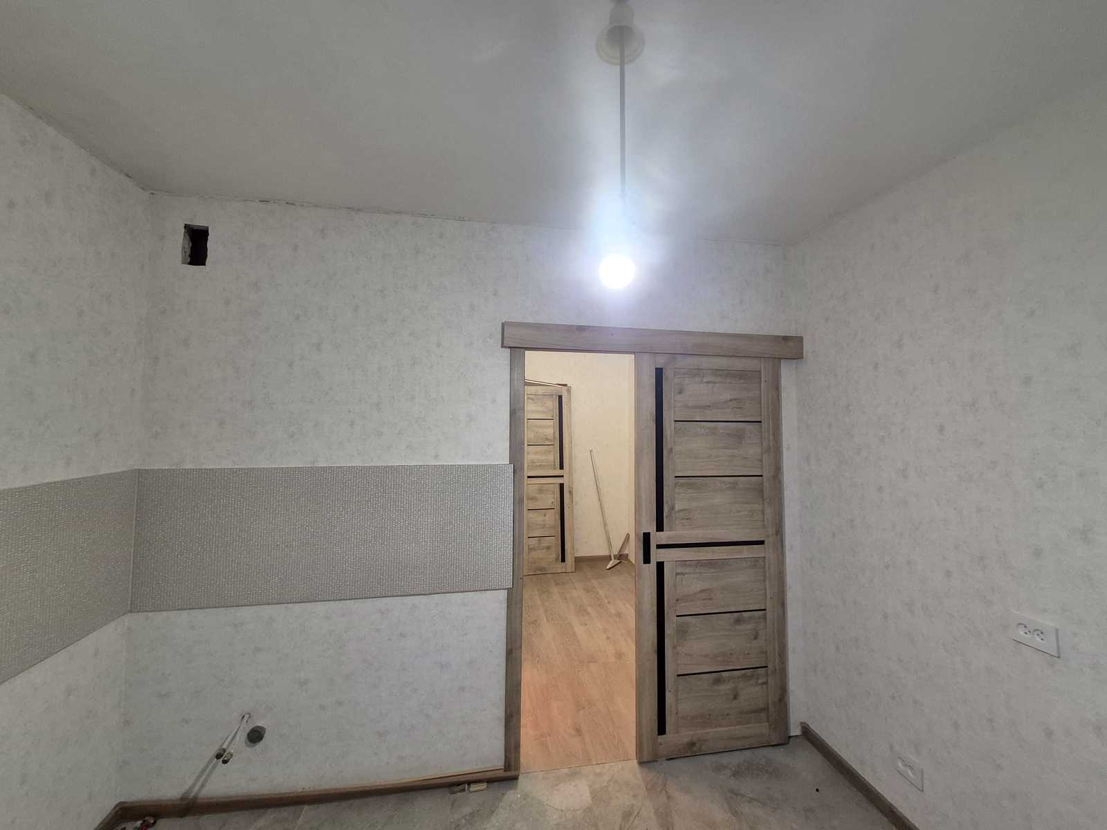 1876917235342356