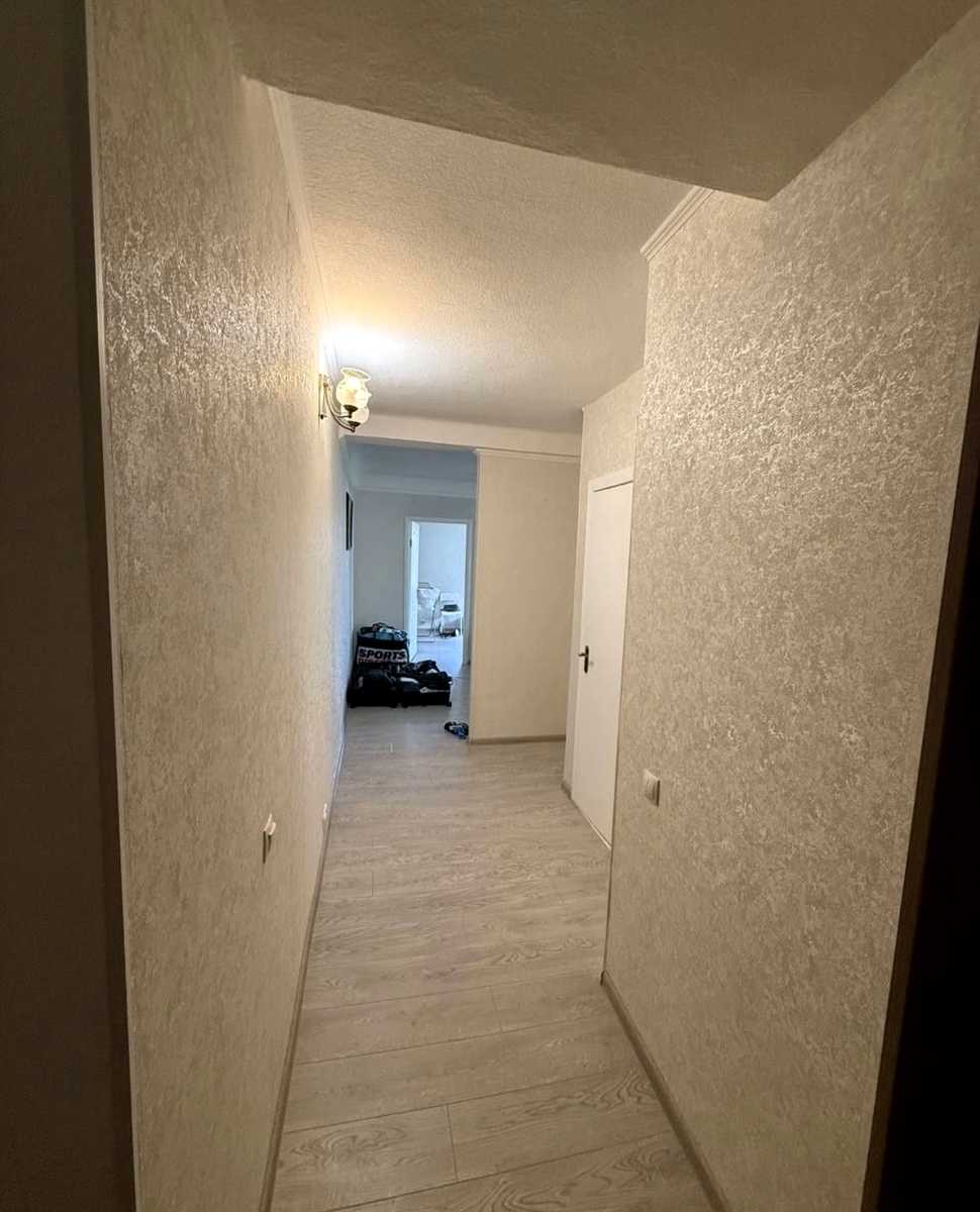 1876918675245584