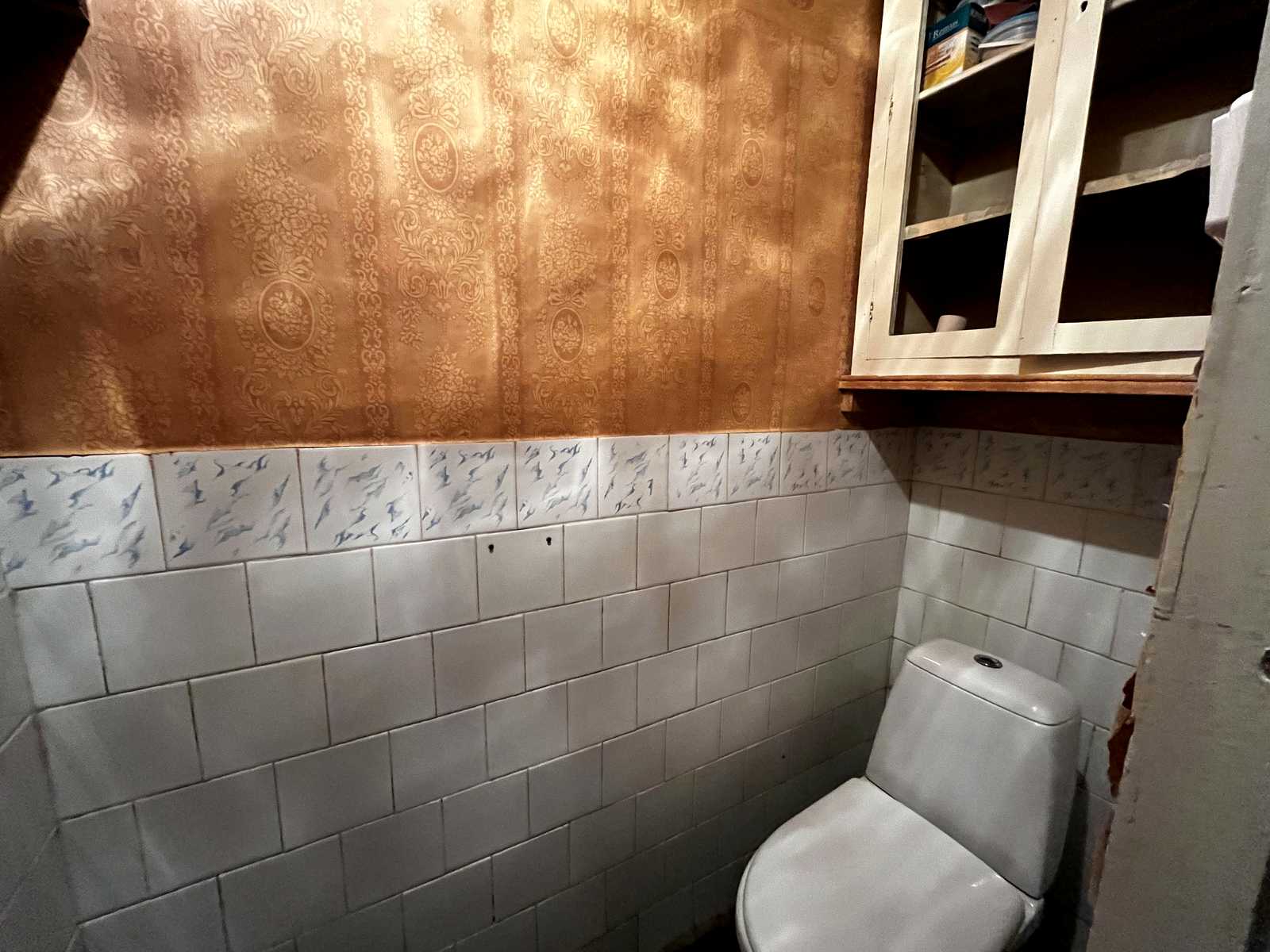1876923575496212