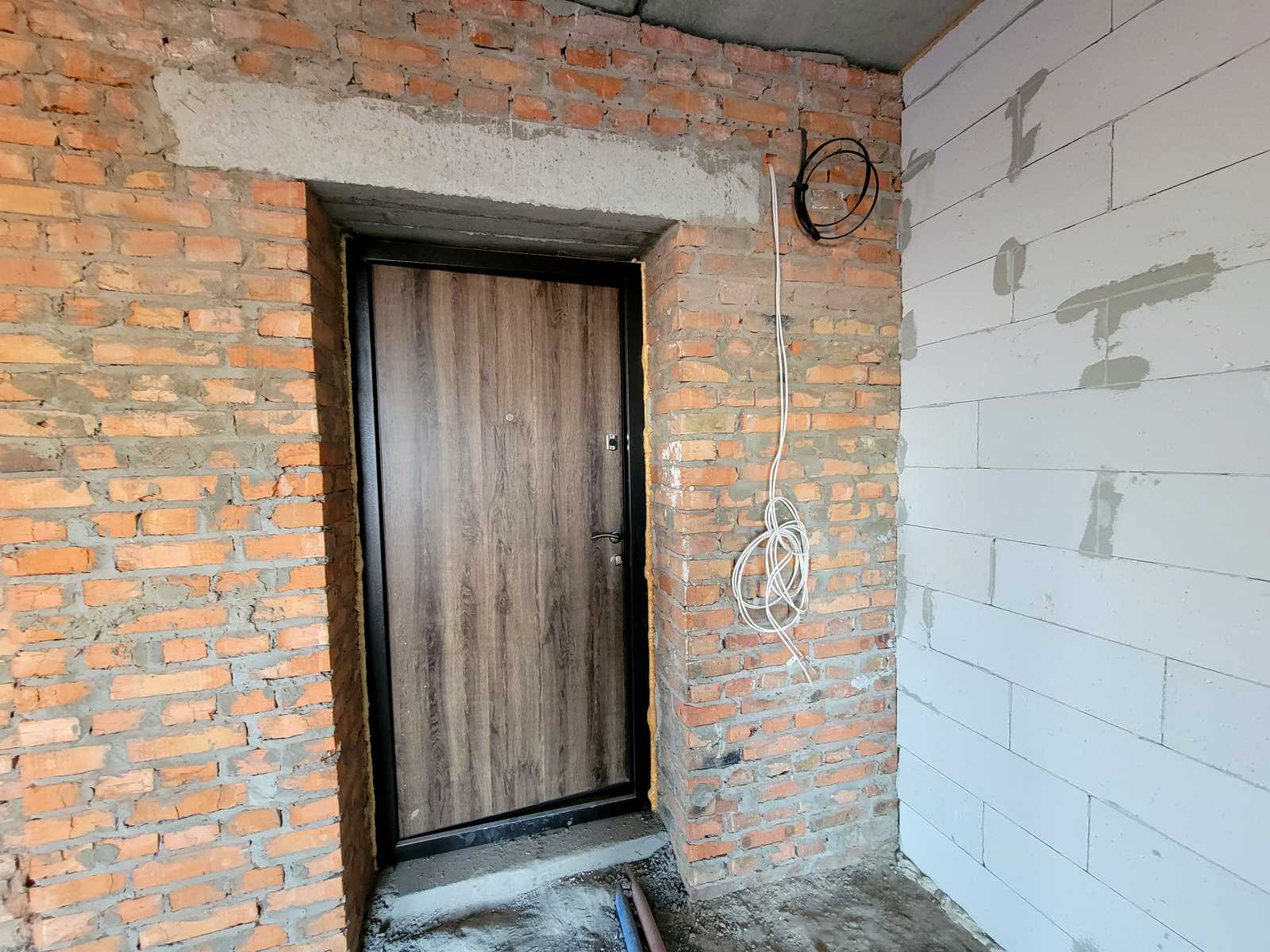 1876923879213345