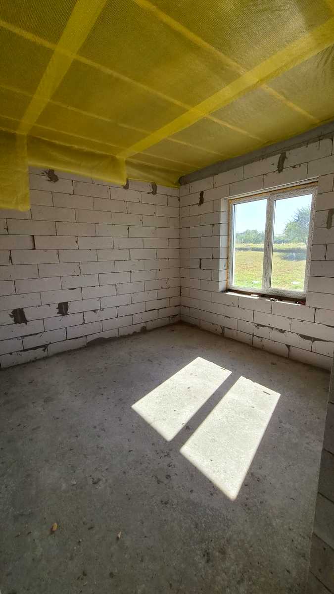 1876928436321175