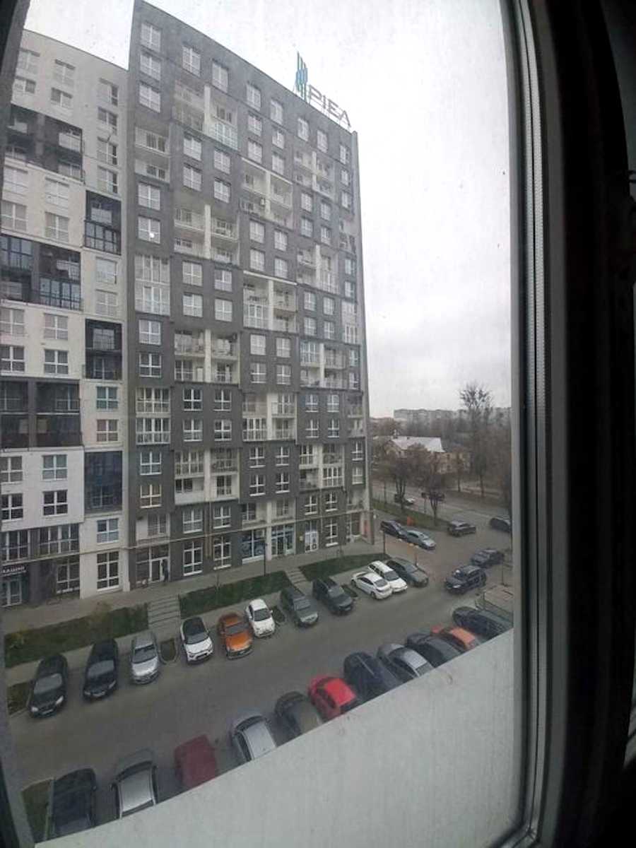 1876929263896988