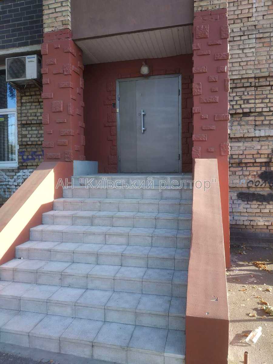1876929692850564