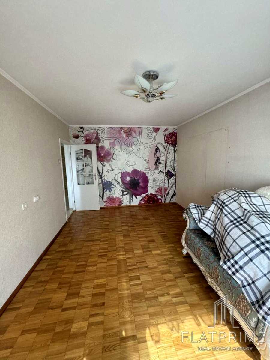 1876929816335440