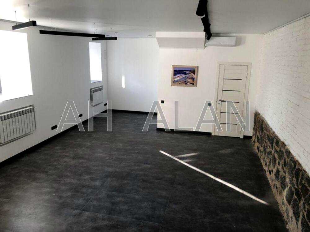 1876929867613855