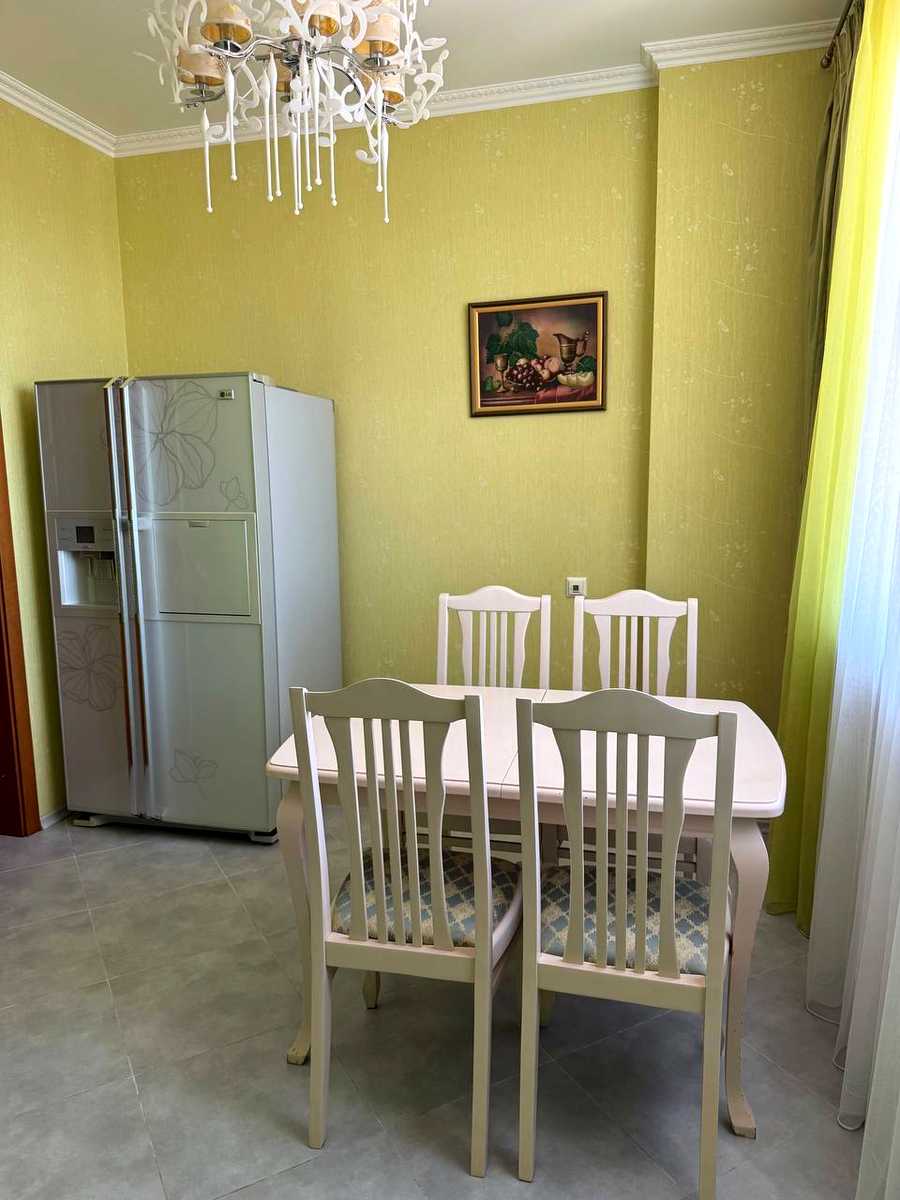 1876930256486678