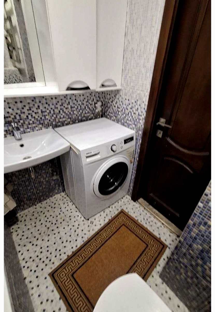 1876930297816216