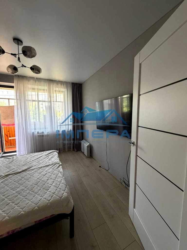 1876930629478893