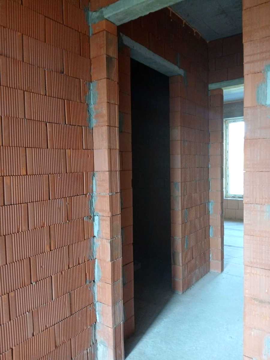 1876930674356385