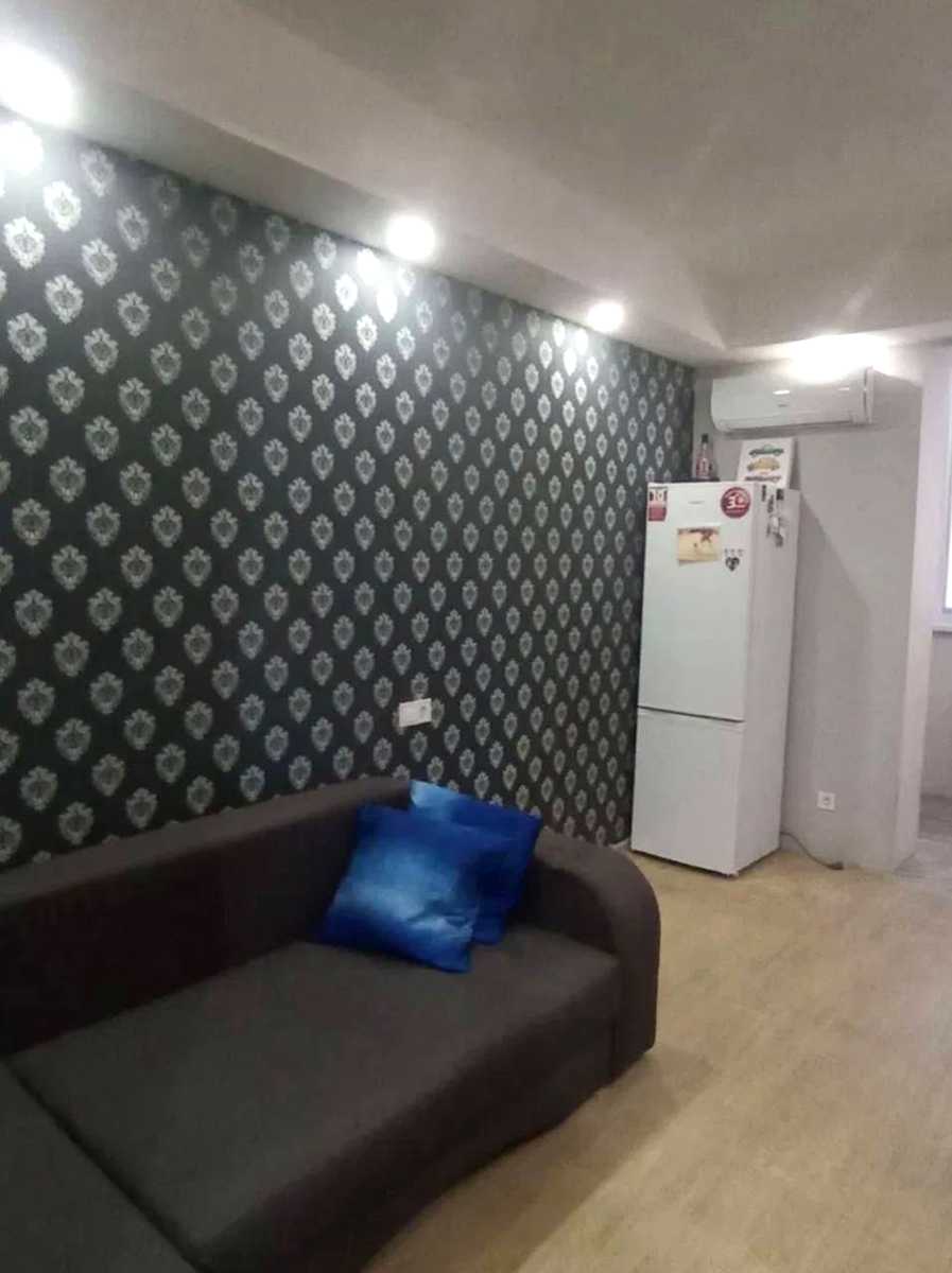 1876931185869353