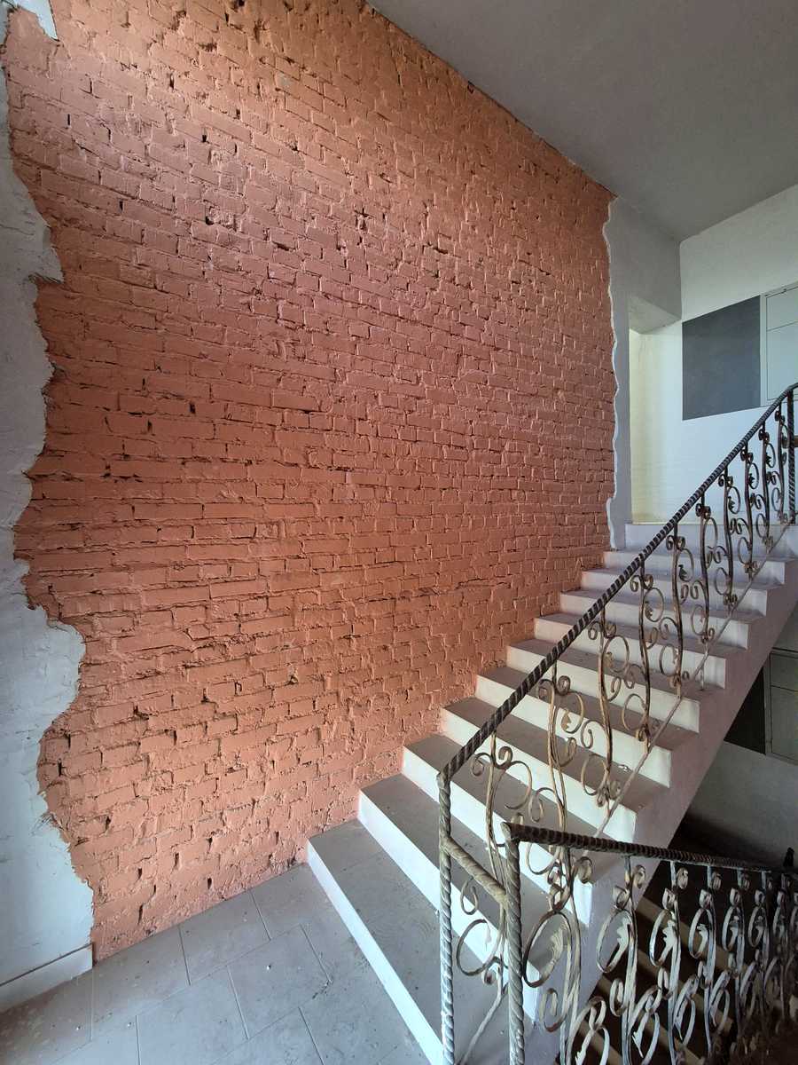 1876931580383441
