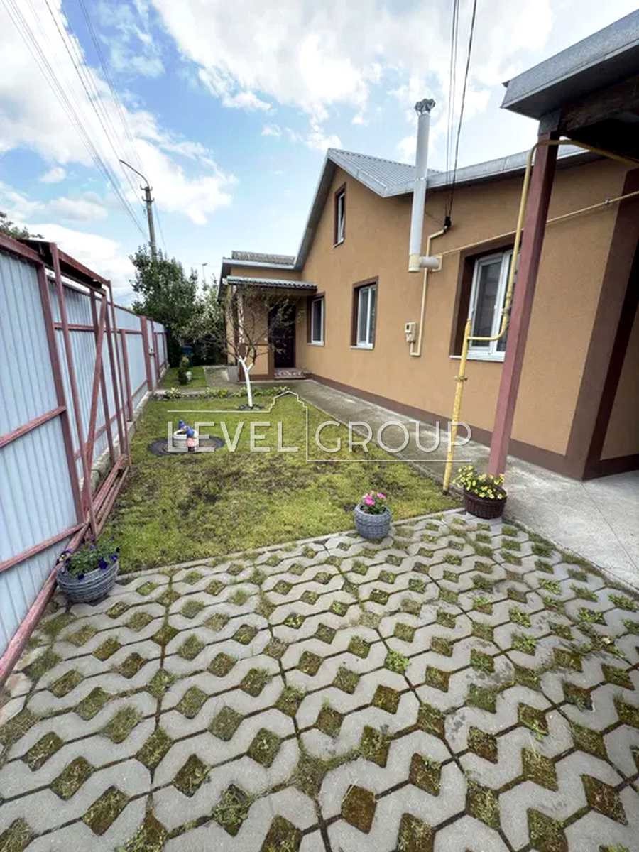 1876931784935437