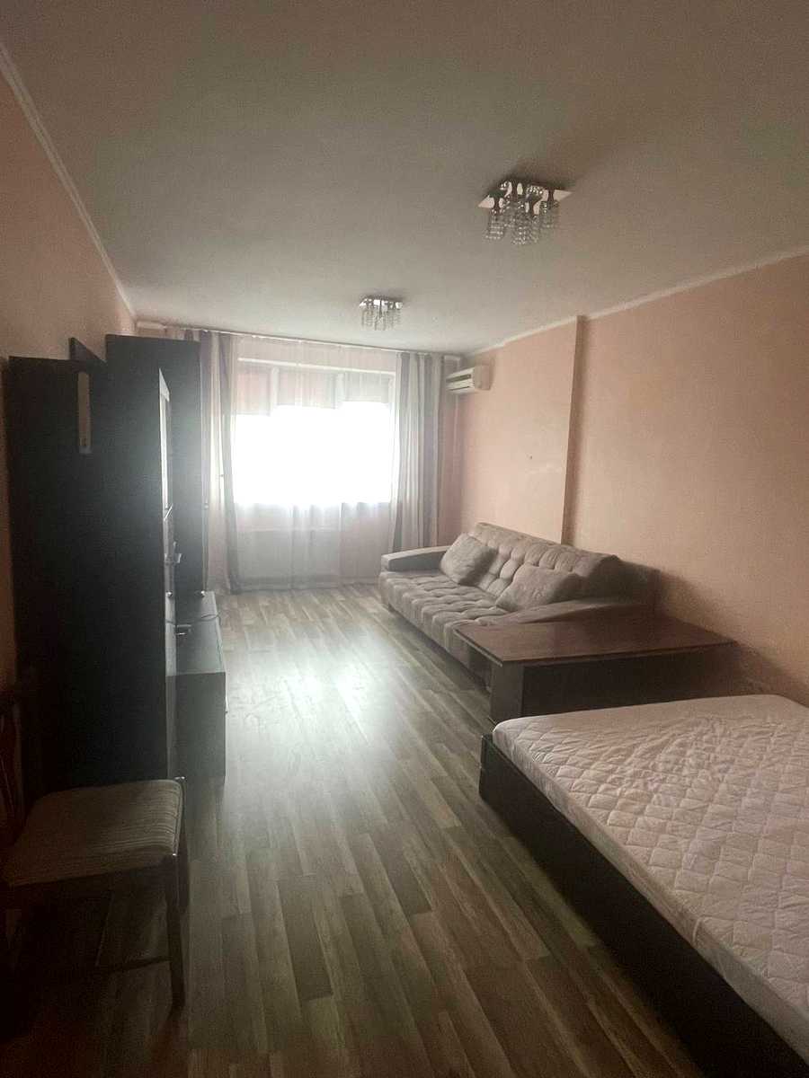 1876932106453791
