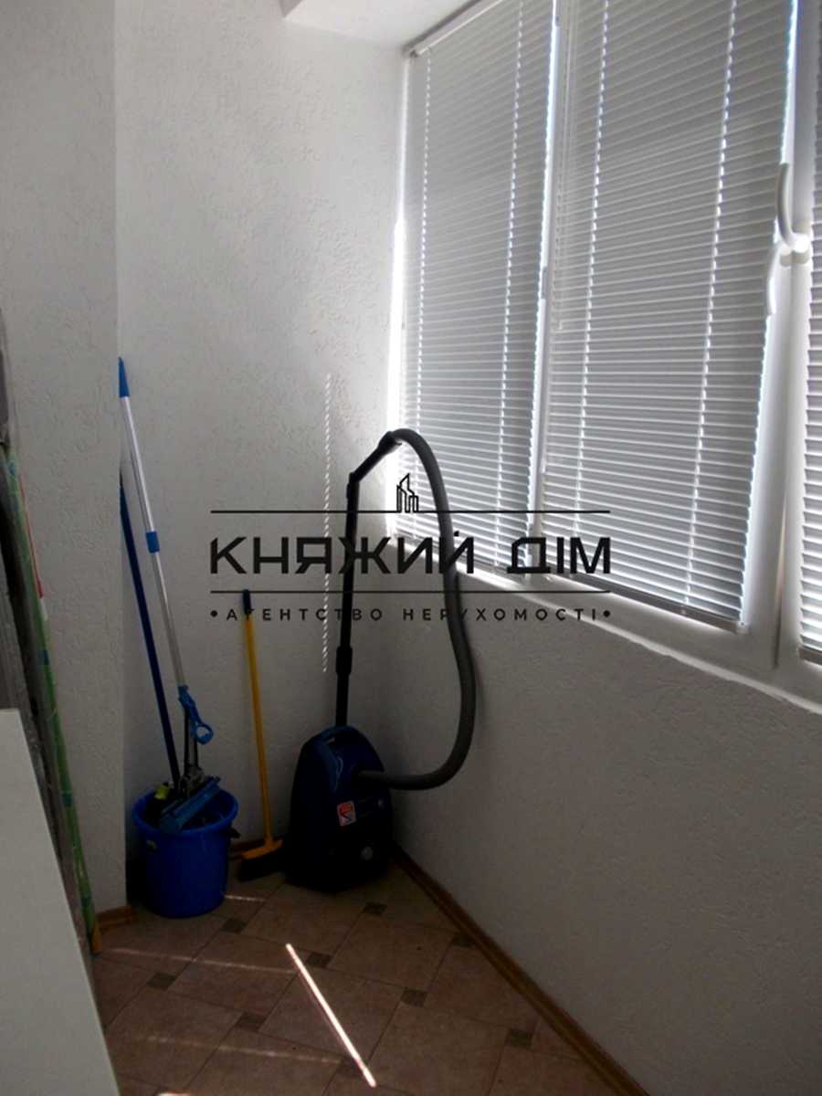 1876932183114298