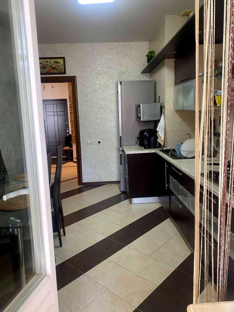 1876932321400116