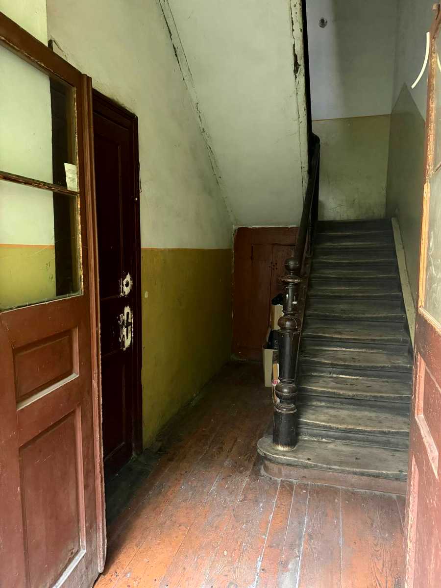 1876932544530458