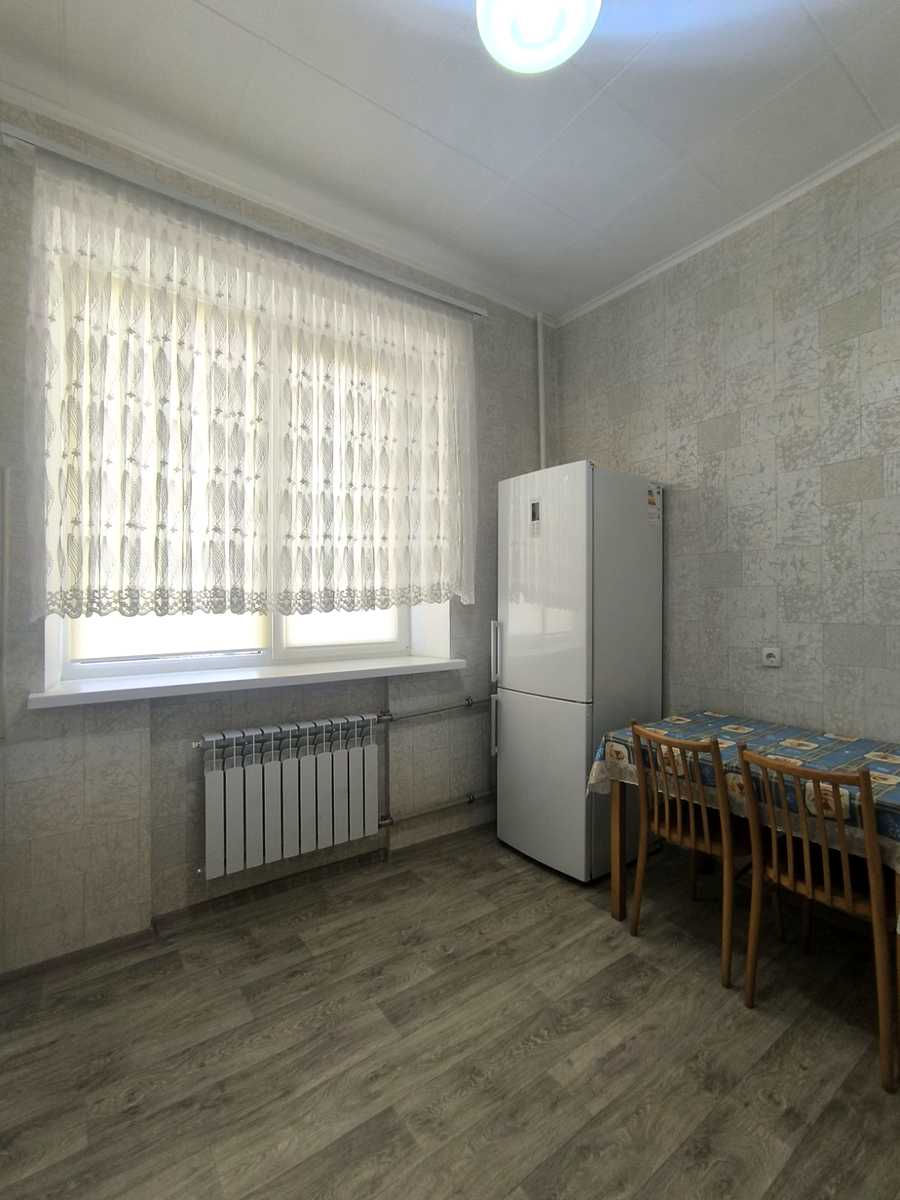 1876932619401219