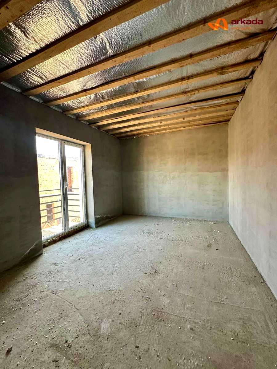 1876933539940667