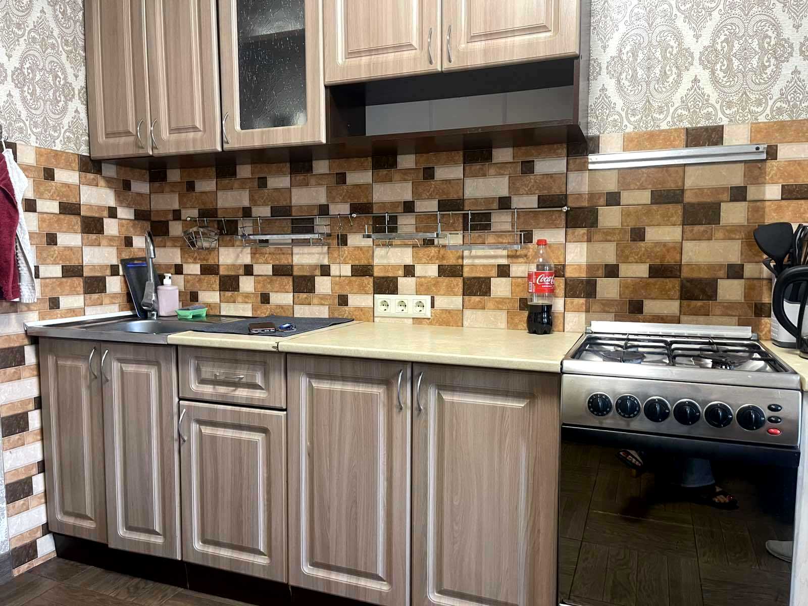 1876933640671456