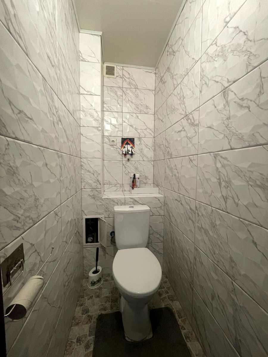 1876933645592309