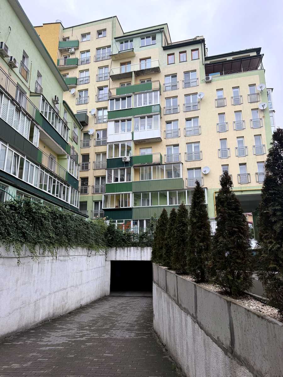 1876934386088058