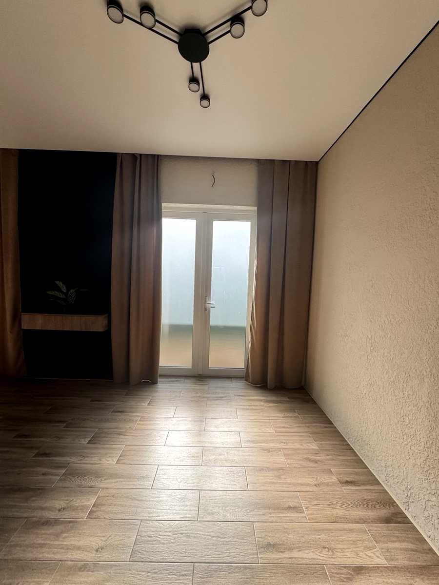 1876934943957598
