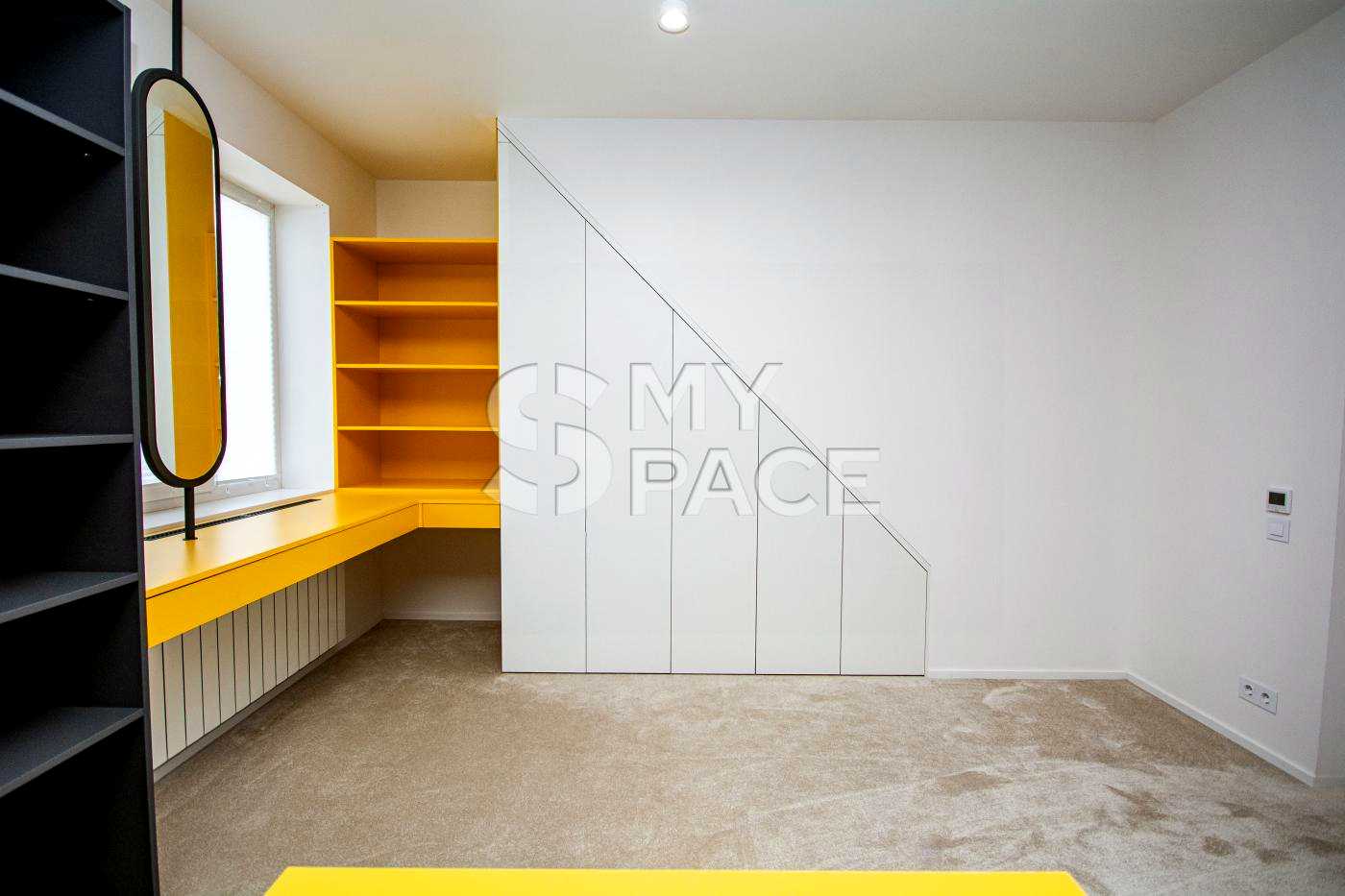 1876935218917247