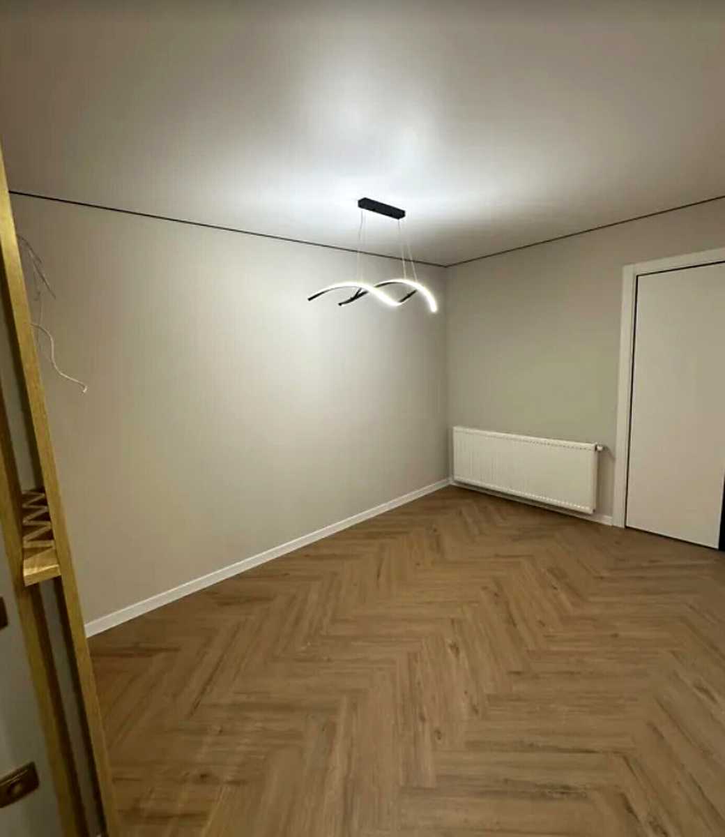 1876935237806601