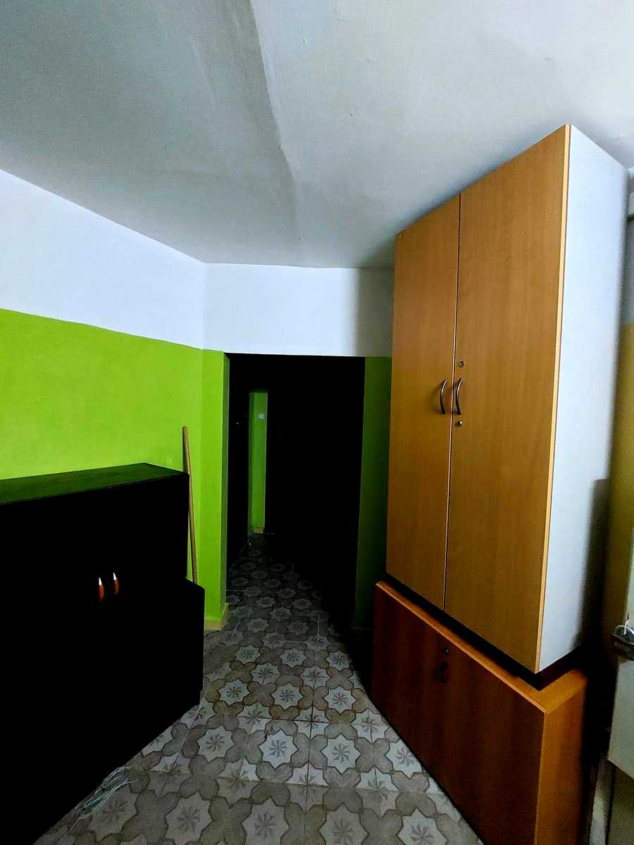 1876935684049910