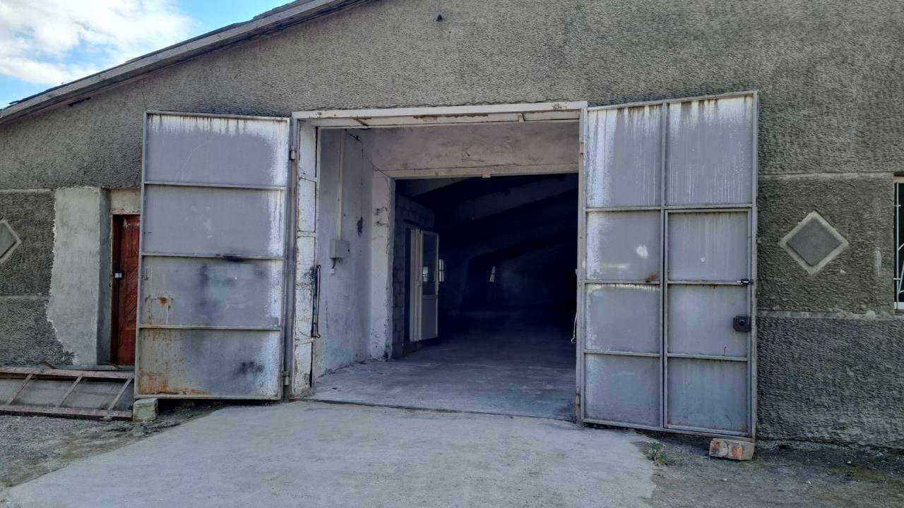 1876936574051404