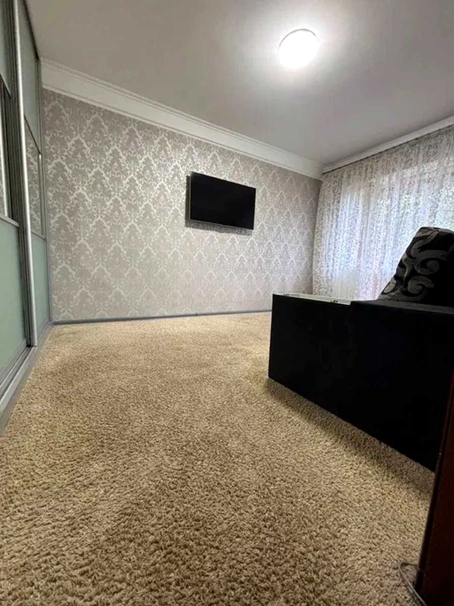 1876937571271330