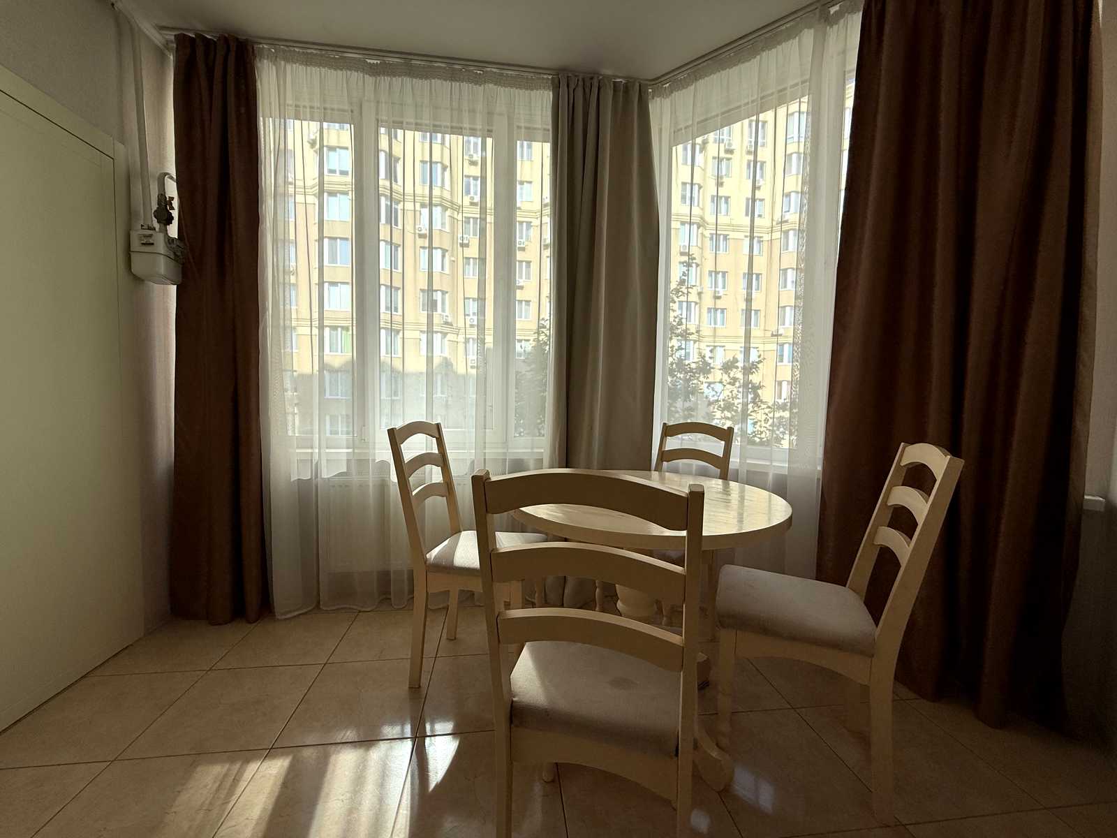 1876937603782664