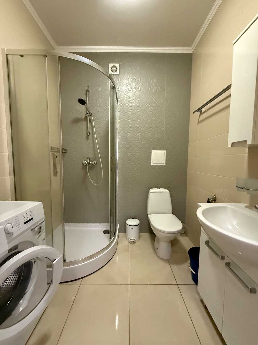 1876937606387360