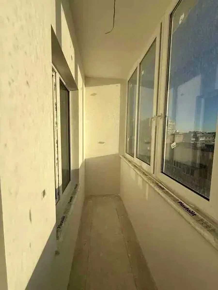 1876938183813695