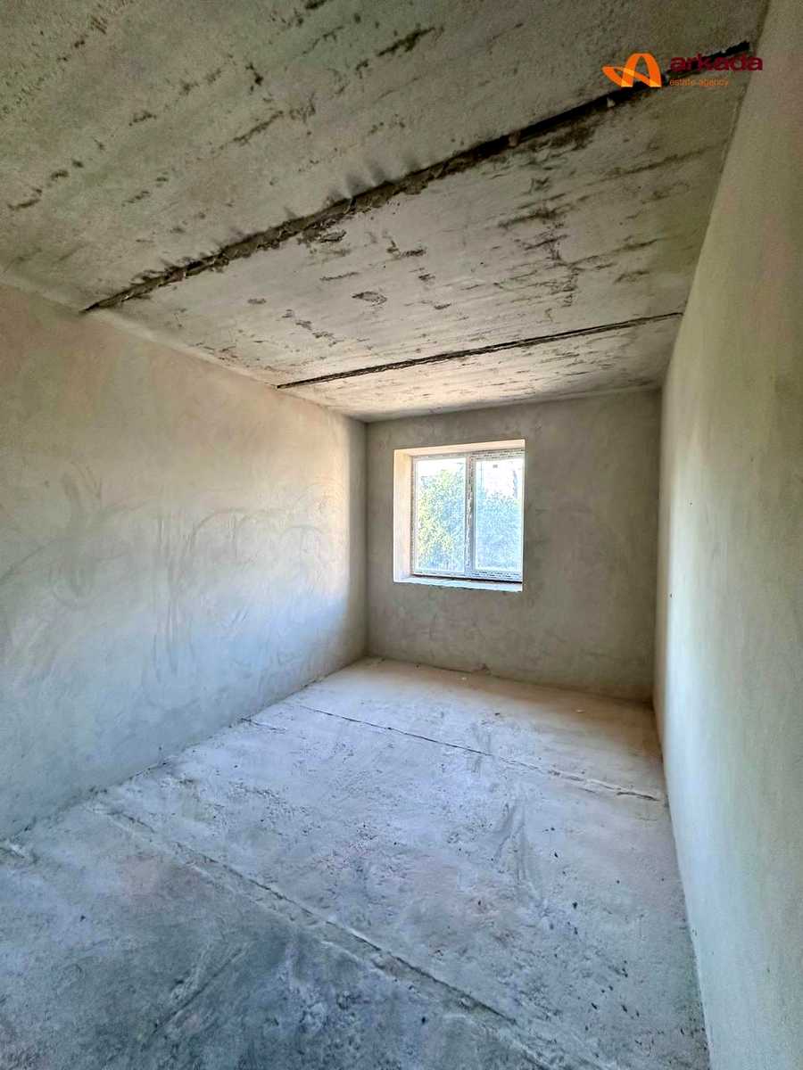 1876938375559272