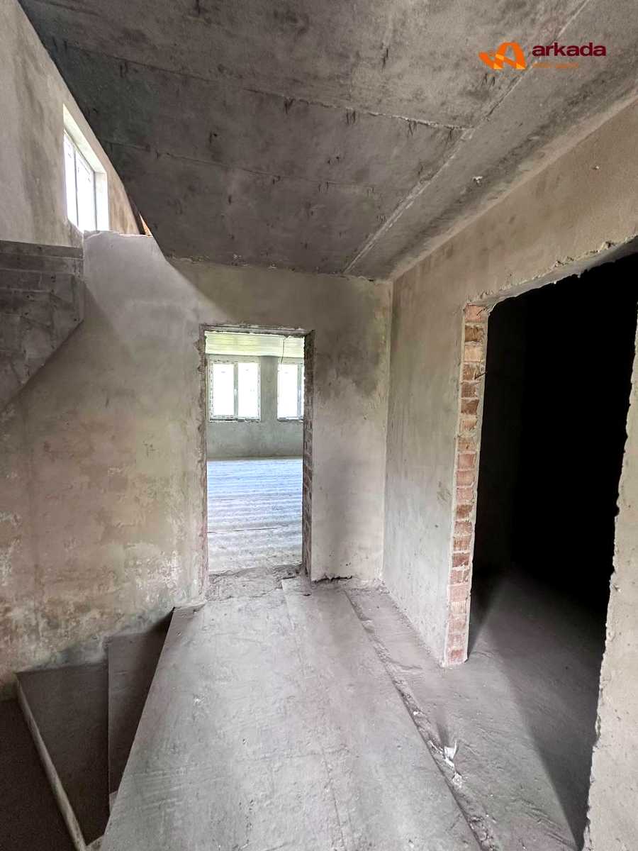 1876938551886544