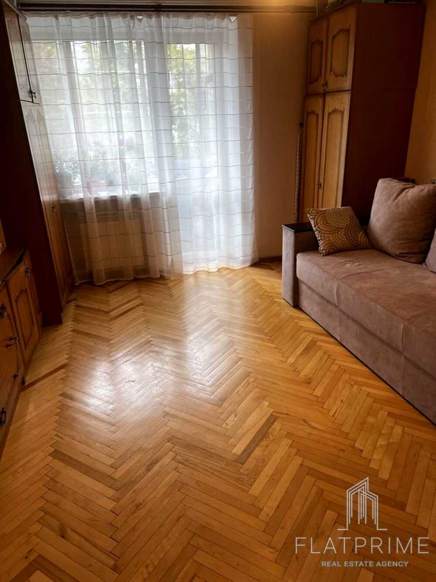 1876940305475557