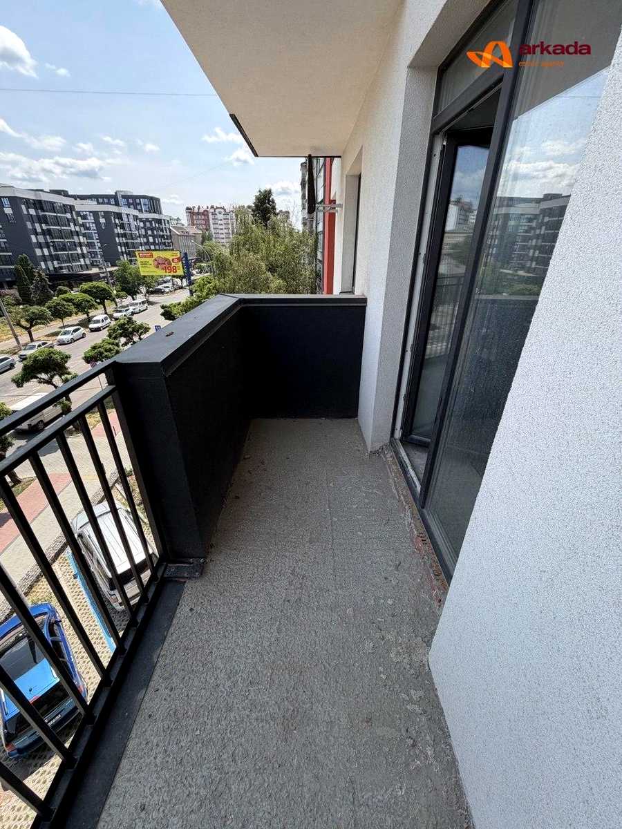 1876940455332041