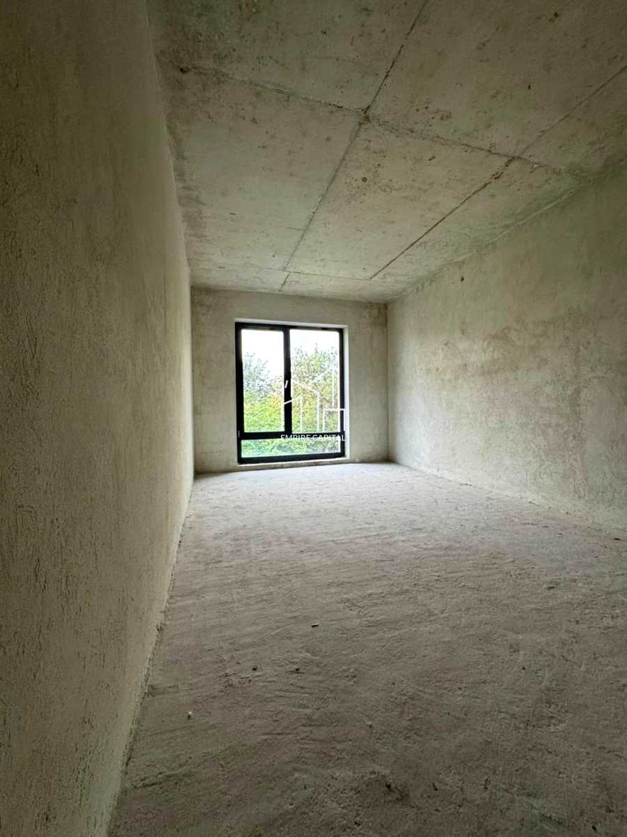 1876940548622340