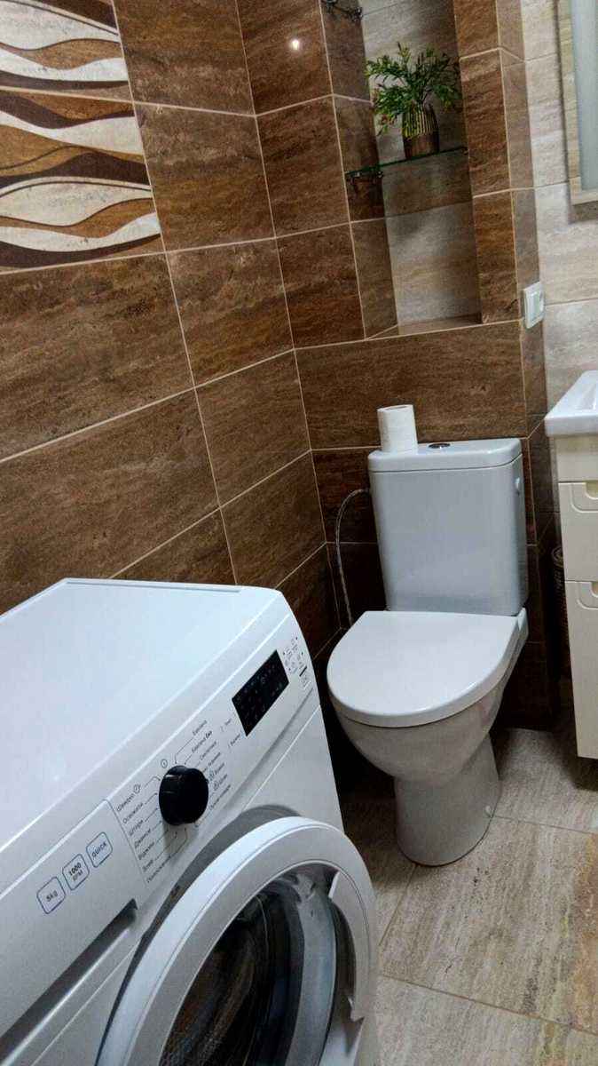 1876940806380796