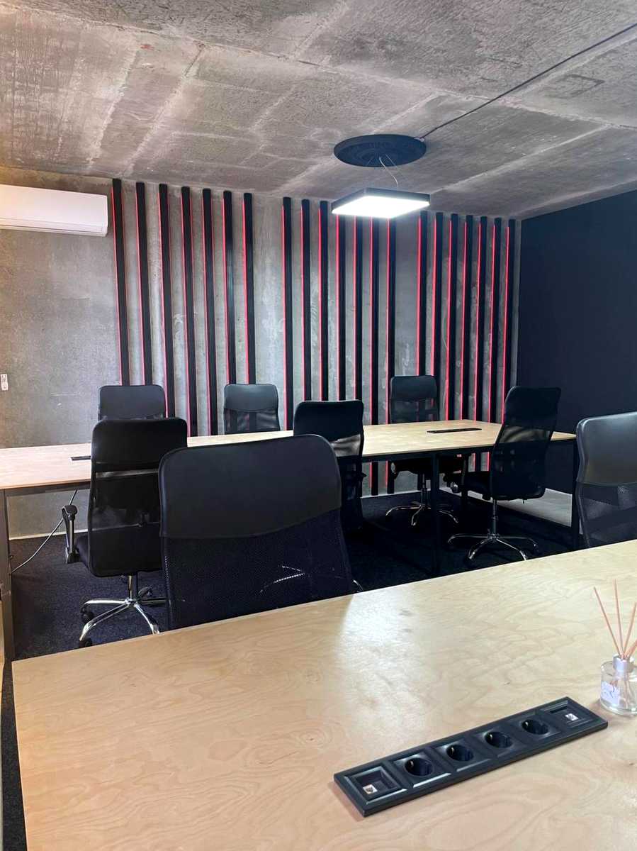 1876941418782857