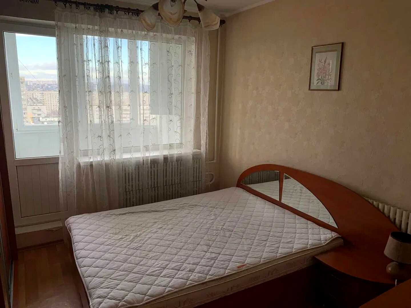 1876942871802562