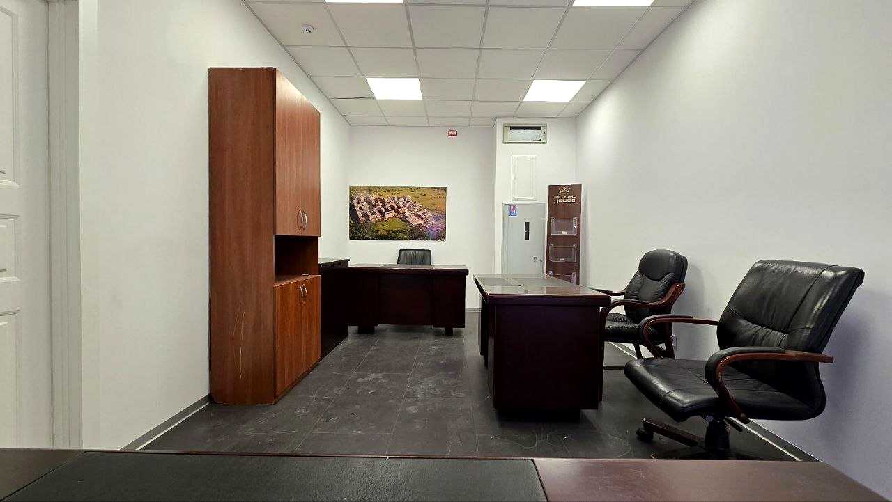 1876944161695613