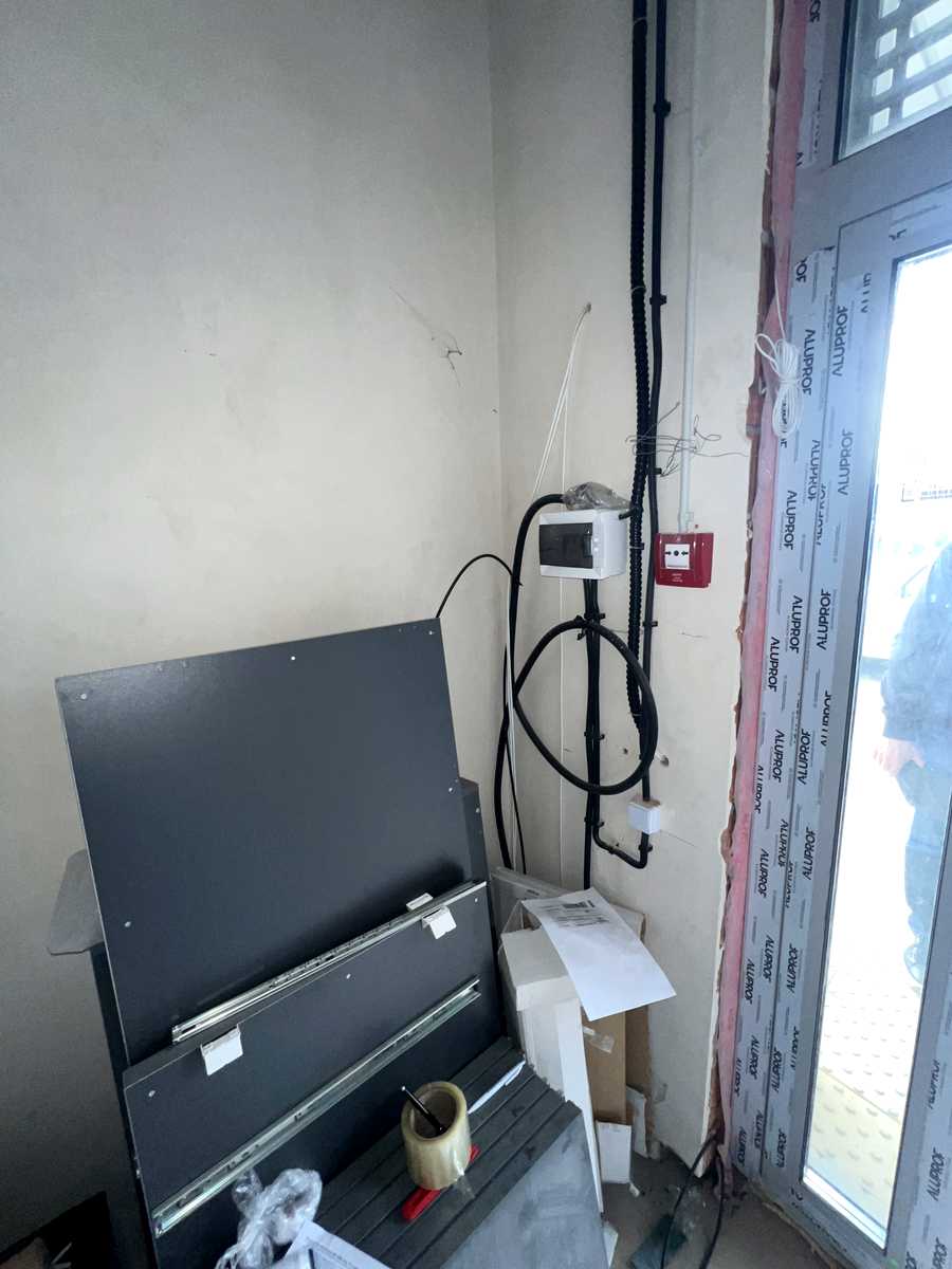 1876944307451297