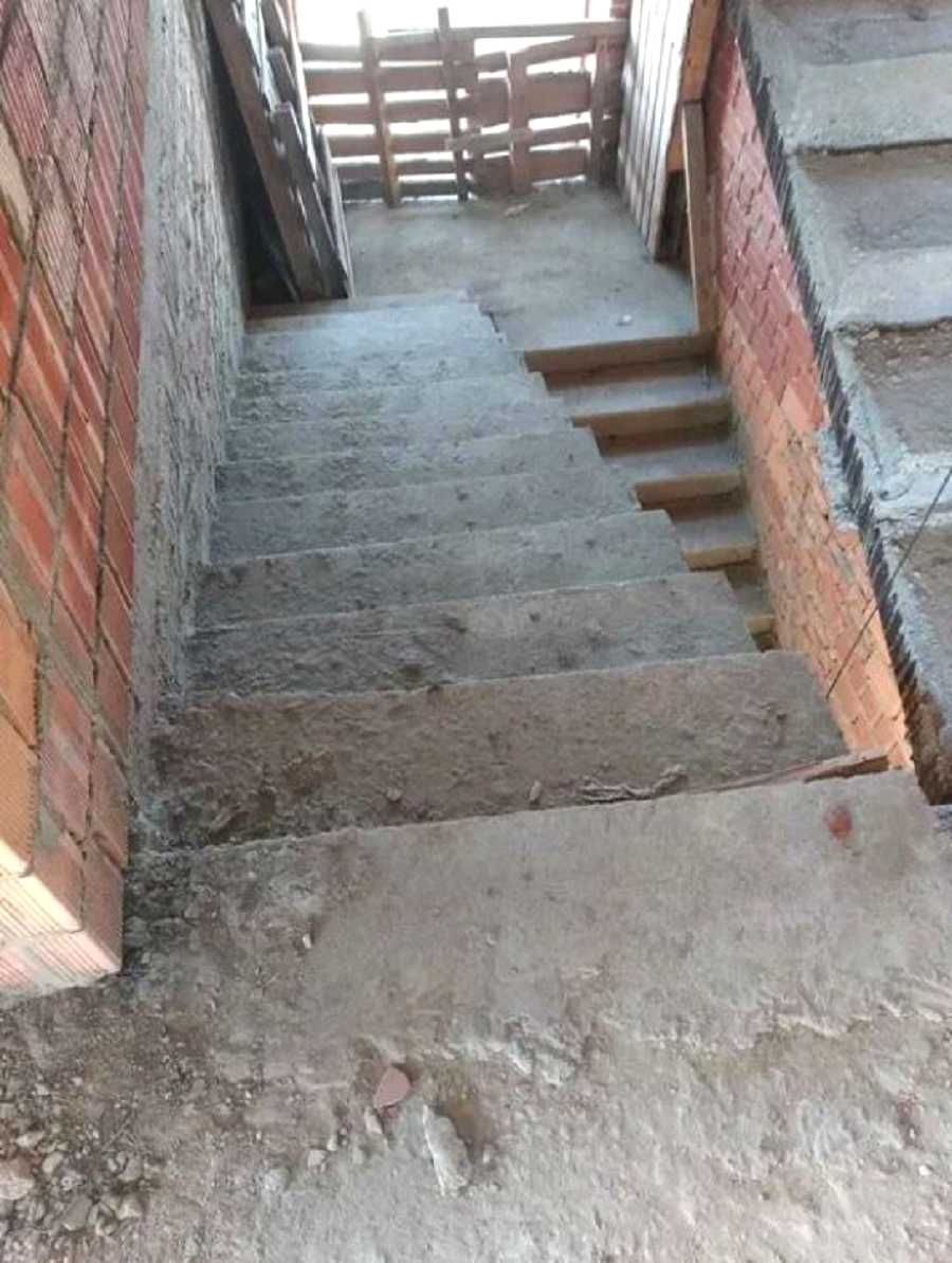 1876945341175275