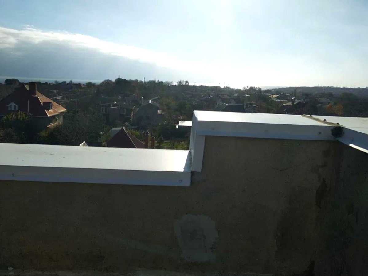 1876945343117383