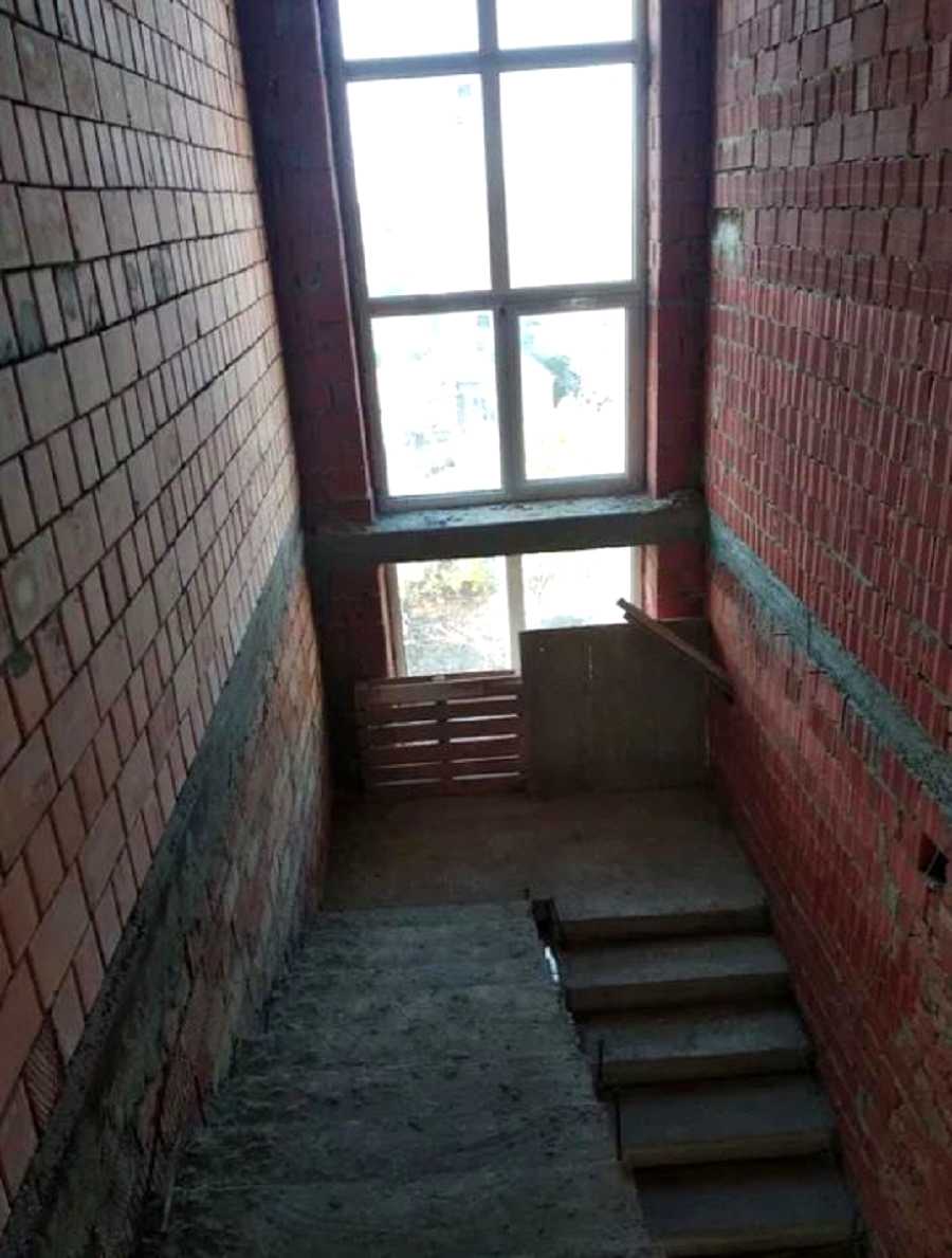 1876945343847892