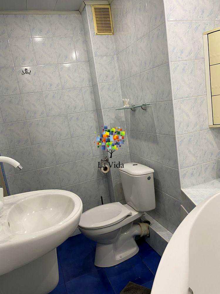 1876947550691350