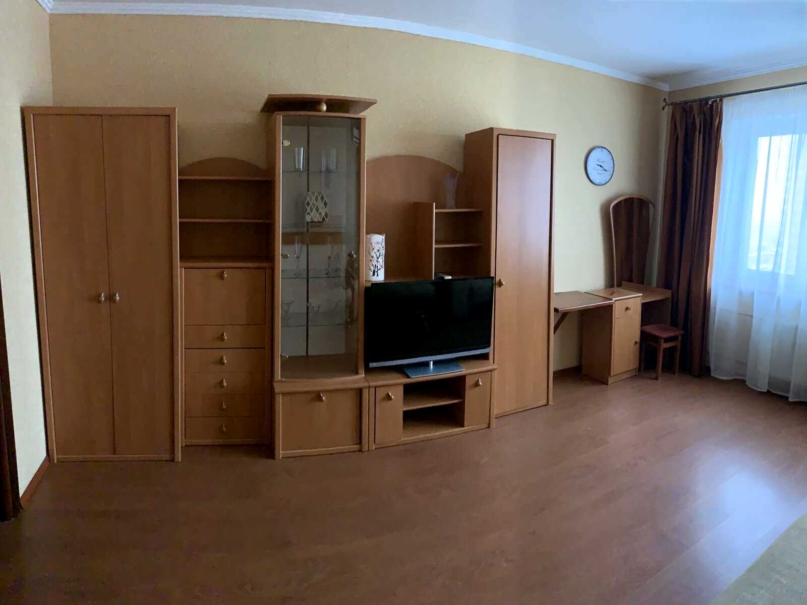 1876947871007234